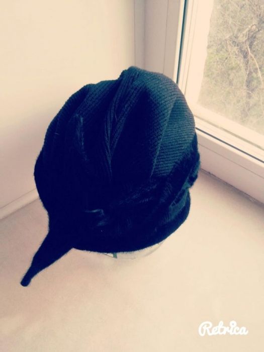 Продаю береты, новые.