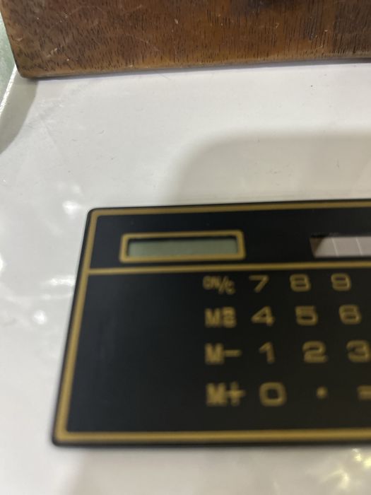 Ултра тънък калкулатор Германия