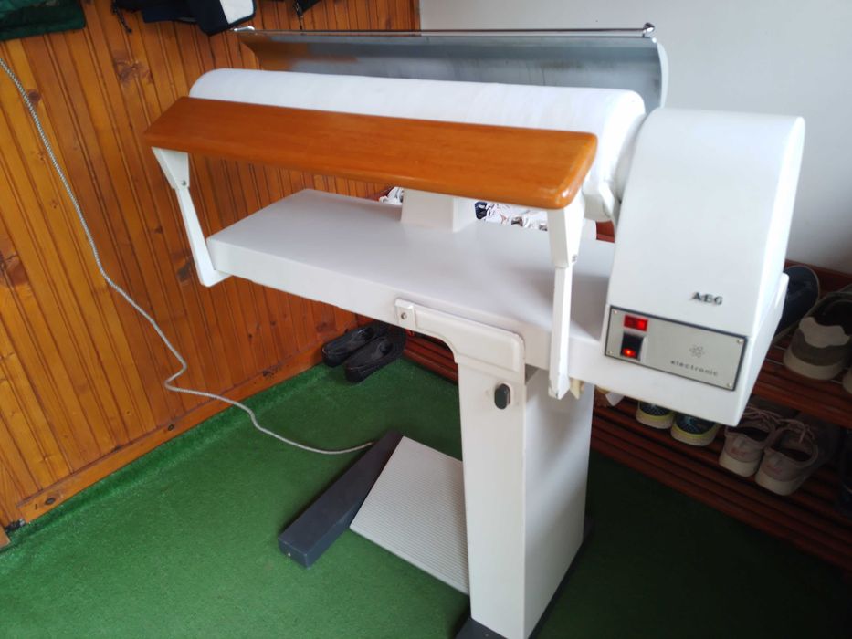 Гладачна машина каландър AEG 65см.