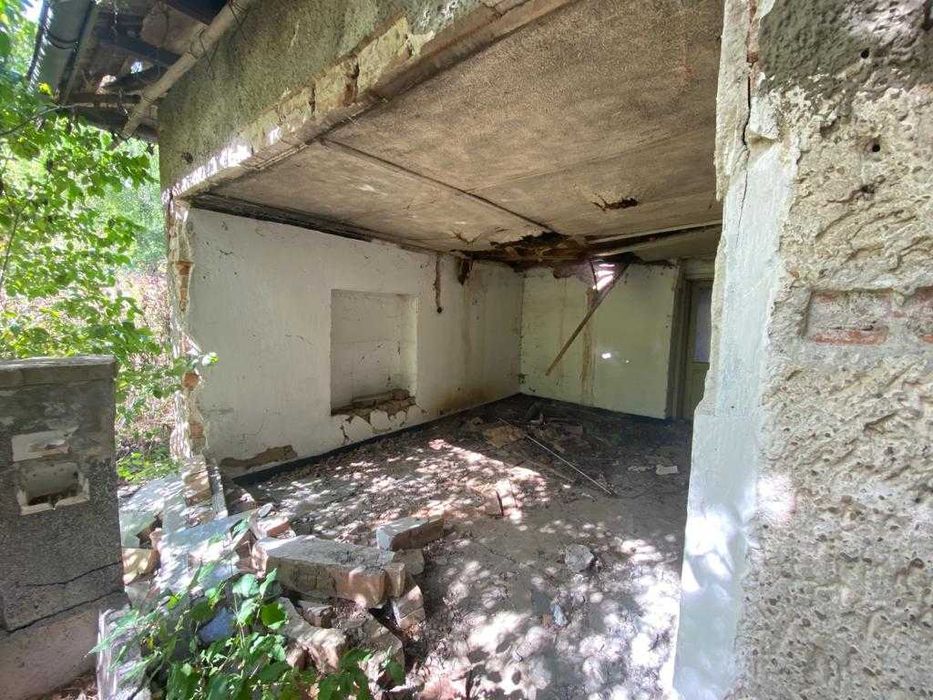 Къща с двор в село Михалци