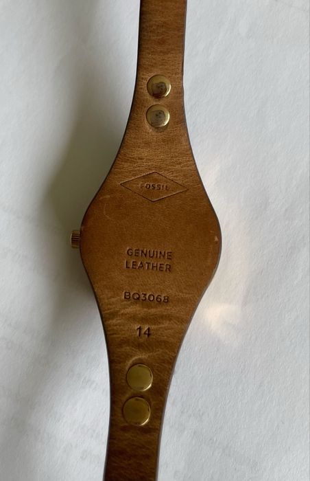 Часовник Fossil с позлата