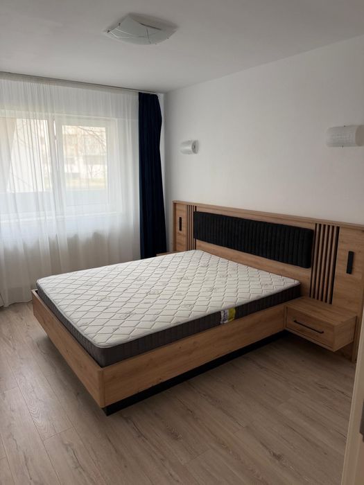 Inchiriez apartament