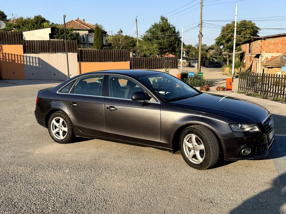 Продавам Ауди А4 2.0 TDI седан в добро състояние