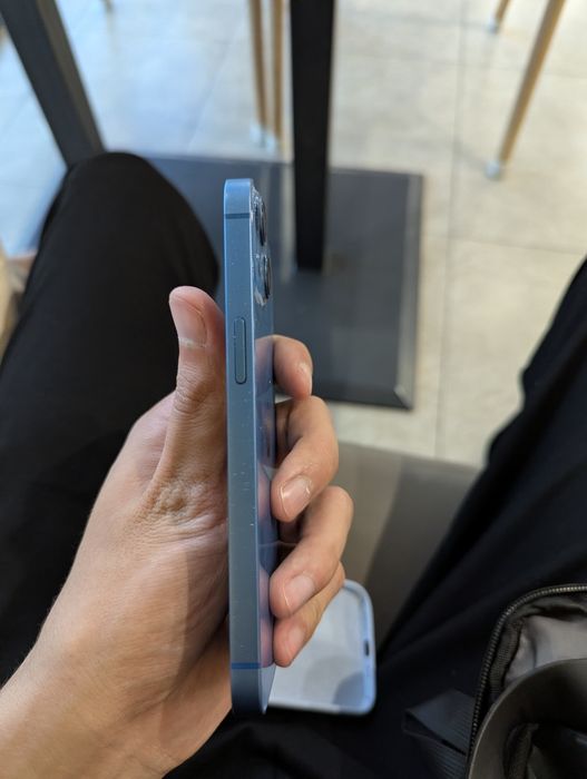 Продам Iphone 13 256gb
