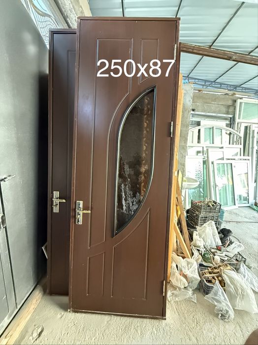 Продаются двери двойные и 3 обычные