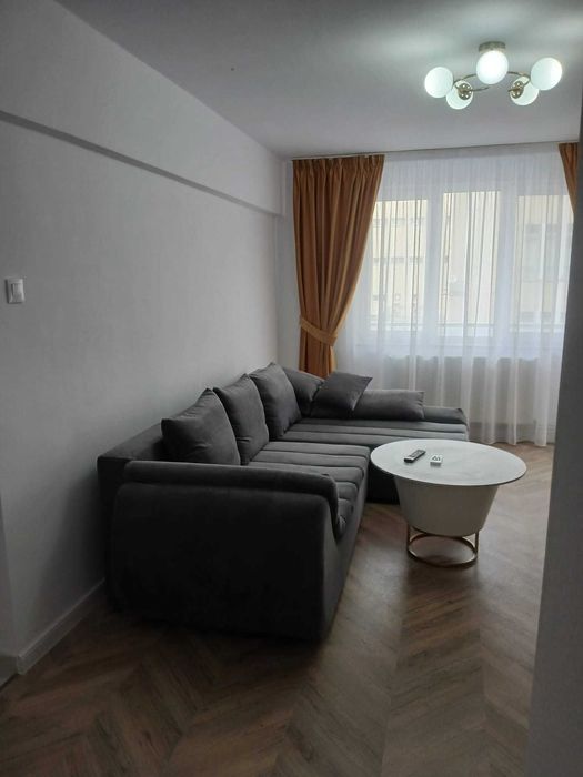Apartament 3 camere-de inchiriat- zona CEC- Bd. Unirii