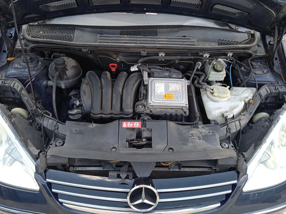 Мерцедес А170 W169 1.7 бензин. Само на части