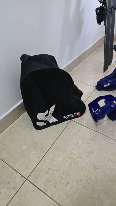 Vând clapari Dahu Dark Knight model 2019 mărimea 42