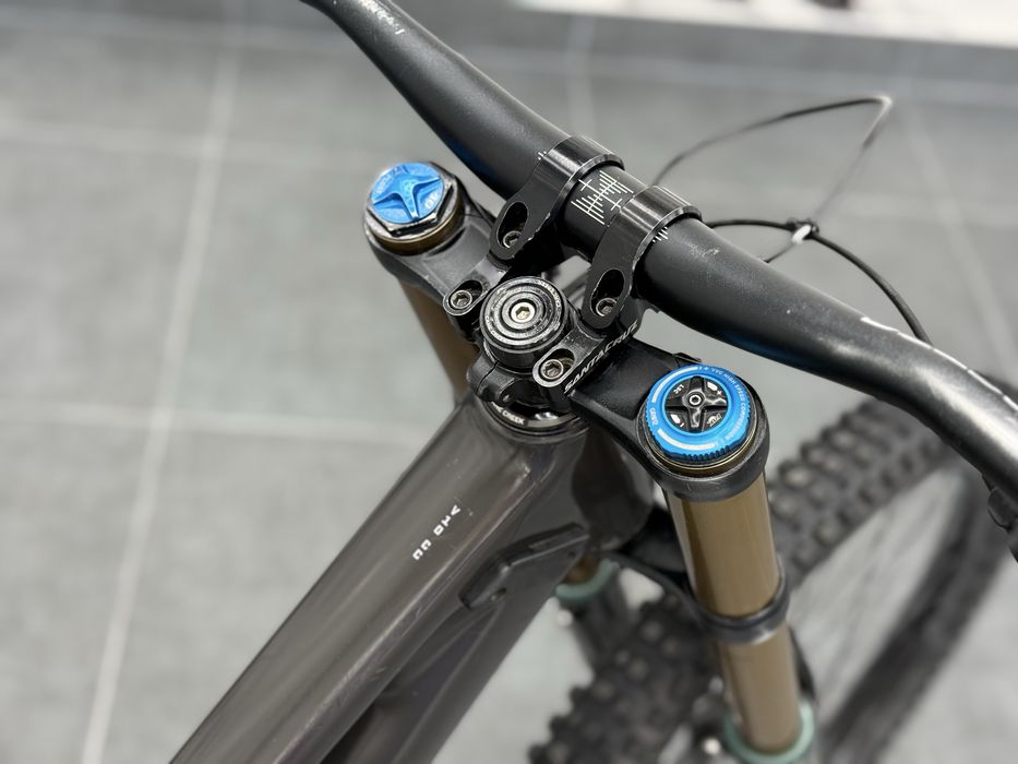 Santa Cruz V10 CC M размер 27.5 цола 1х7 Sram GX