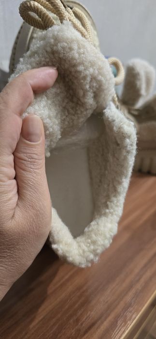 Новые зимние теплые ботинки