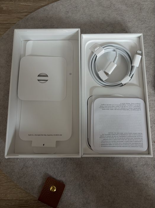 Vand Iphone 14 Midnight 128 GB in stare foarte buna