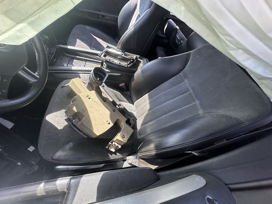 Dezmembrez Mercedes ML 320