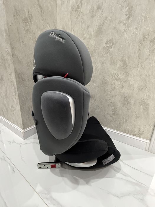 Продам автокресло Cybex solution