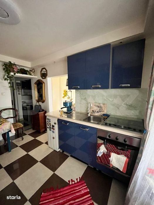 Apartament 3 camere, 64 mp, decomandat, zona Garii