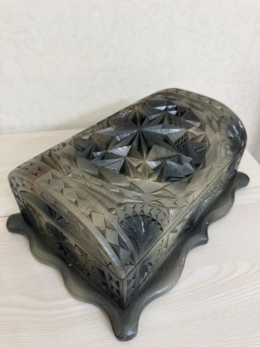 Шкатулка для украшений (дерево)