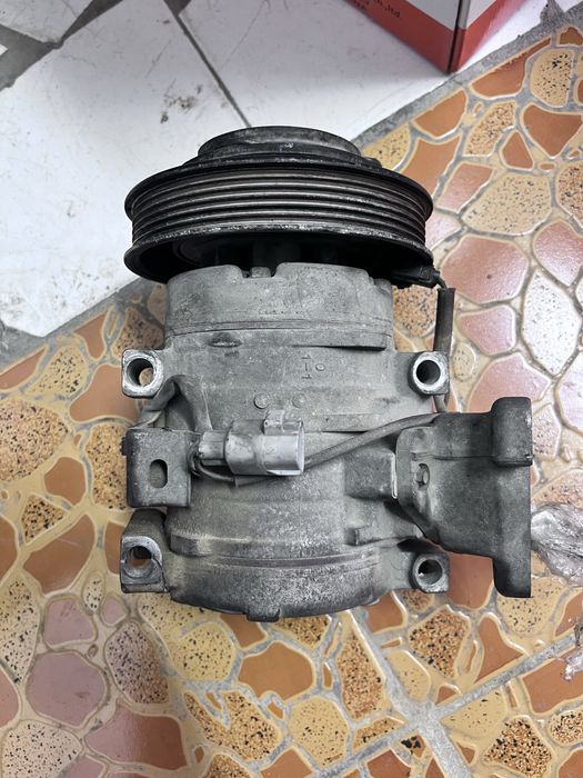 Компрессор Тойота авенсис