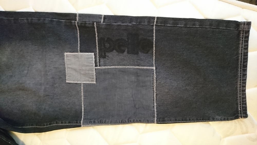 Blugi Hip-Hop PellePelle stilled by Marc Buchanan