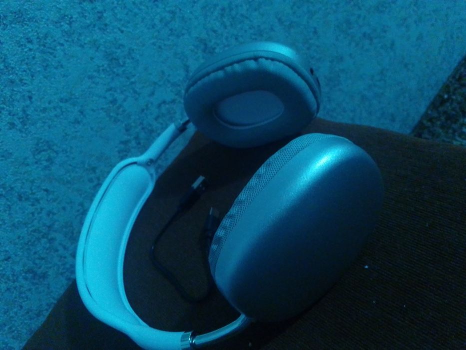 Продам новые наушники