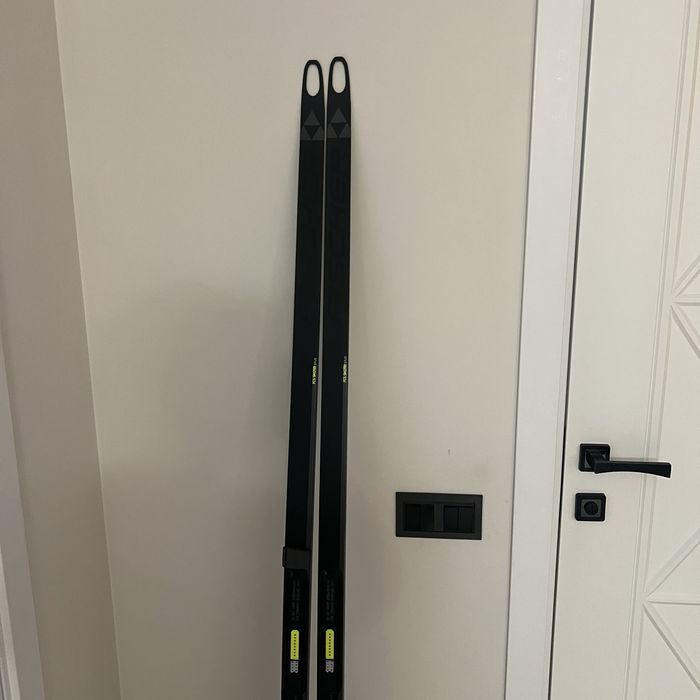 Продам лыжи фишер