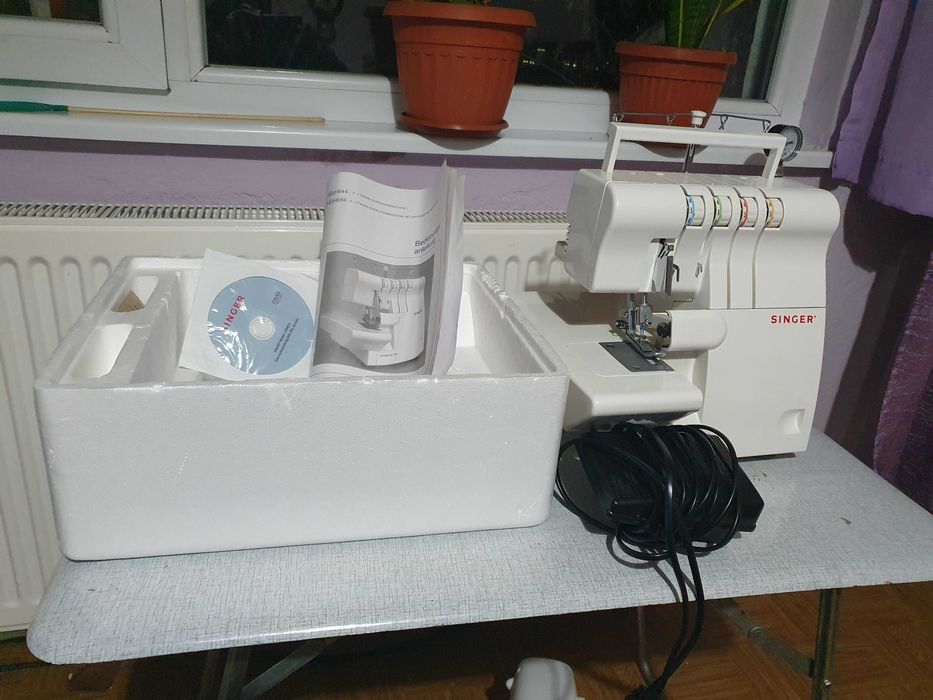 Продавам оверлог Сингер