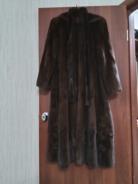 Продам норковую шубу.