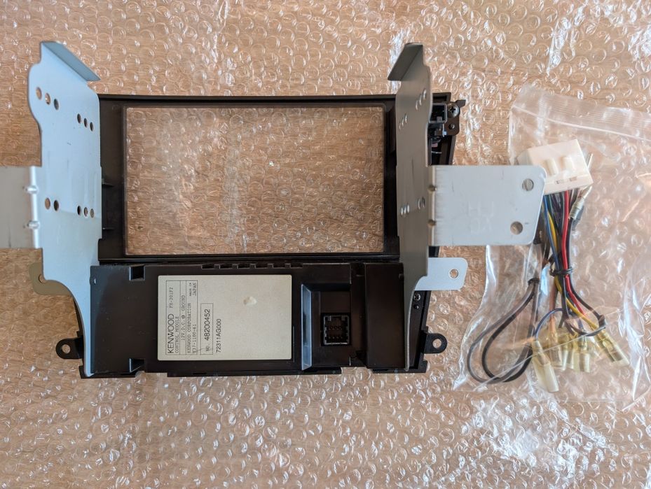 Кит за мултимедия за Субару аутбек с модул за климатик