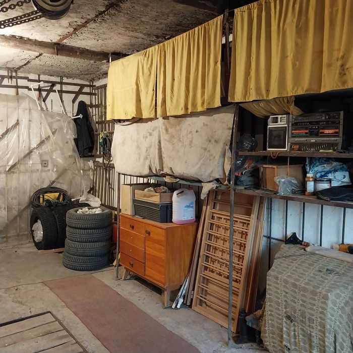 Продаётся гараж в центре города, в районе Чайки