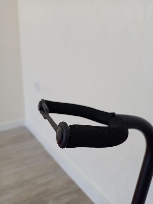 Стойка для гитары/домбры