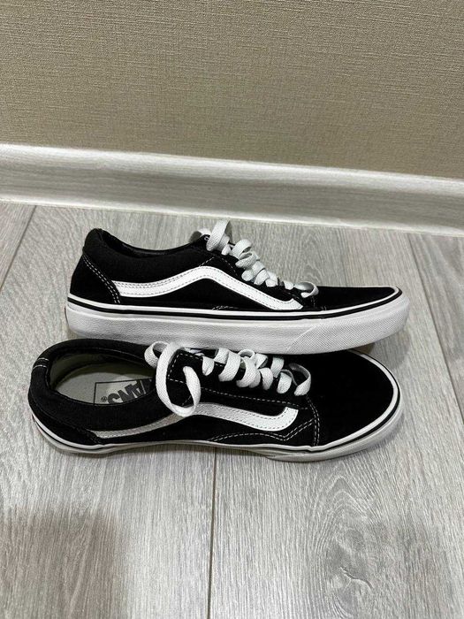 Кеды VANS Old Skool  сосотояние как новое размер 38,5 ОРИГИНАЛ