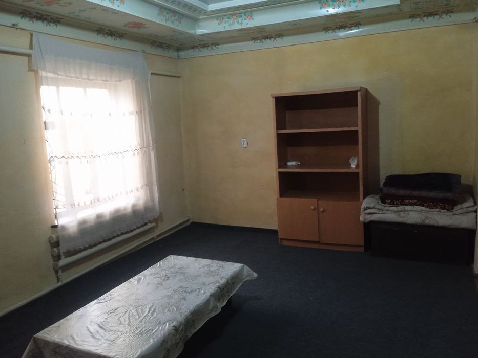 Бустонлиқ тумани Қораманас МФИ Орал Тансикбаев кучаси 79 уй сотилади.