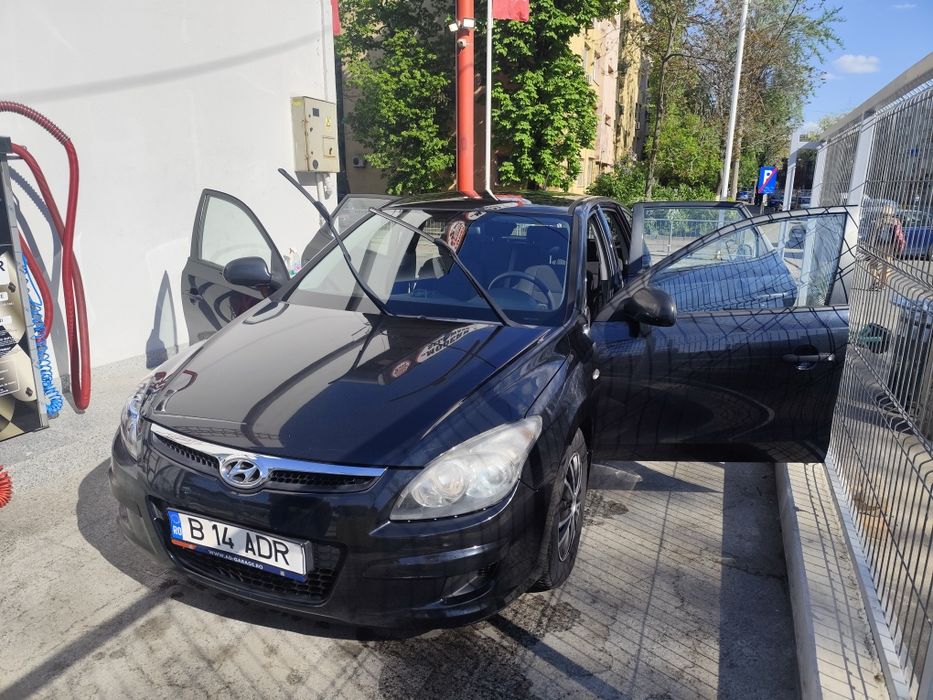HYUNDAI i30 2010 — imagine 2