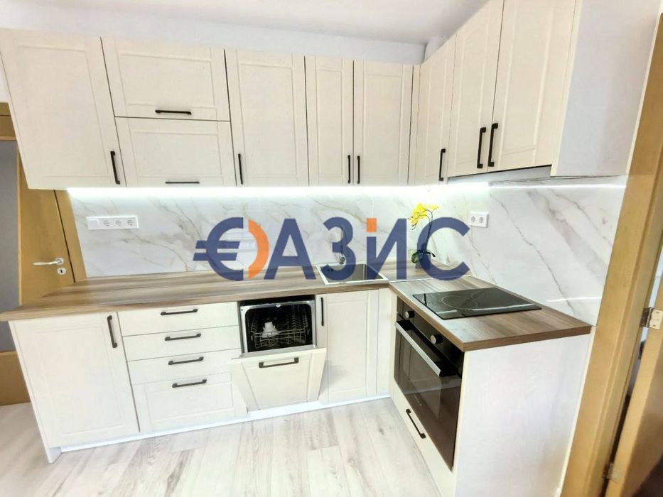 Продава се Тристаен апартамент в к.к. Слънчев бряг - 93 кв.м за 565 €/кв.м - Снимка #2