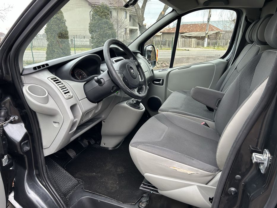 Opel vivaro 2.0 114cp euro 5 model lung