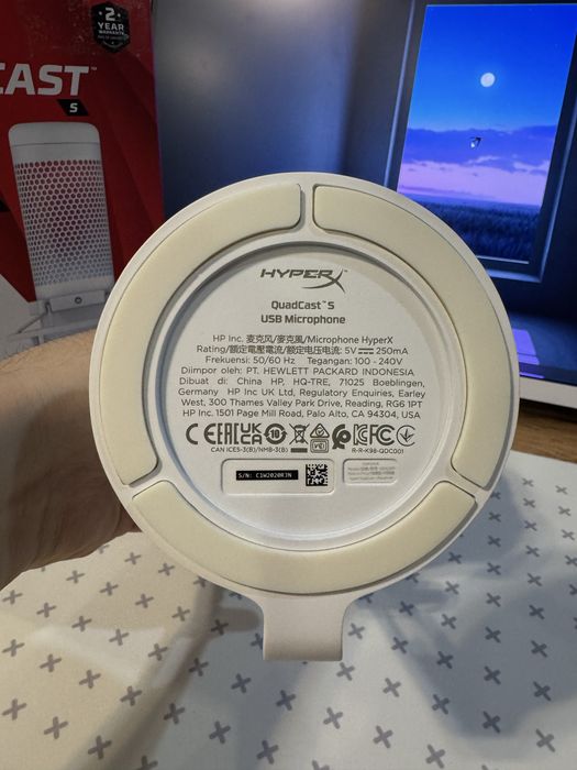 Hyperx QuadCast S Белый