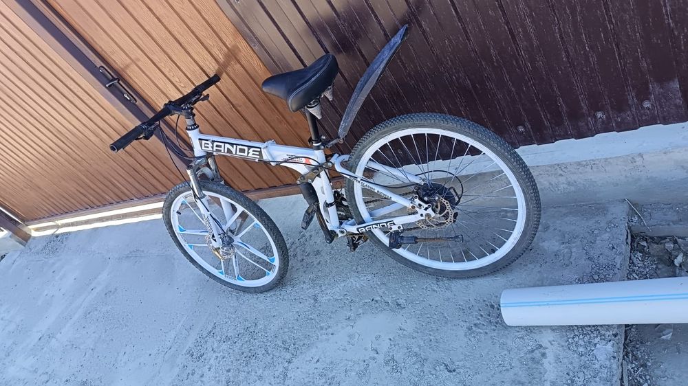 Продам спортивныи велосипед