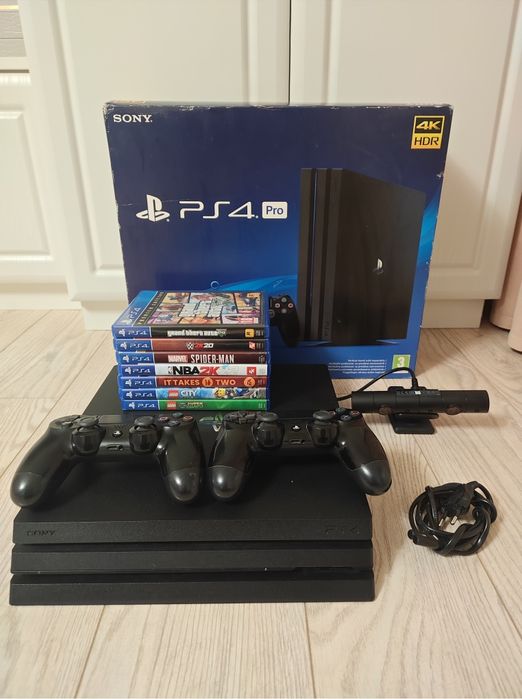 PS4 pro + 2 controlere + jocuri + camera