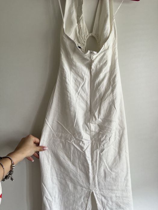 Rochie din in Bershka marimea xs