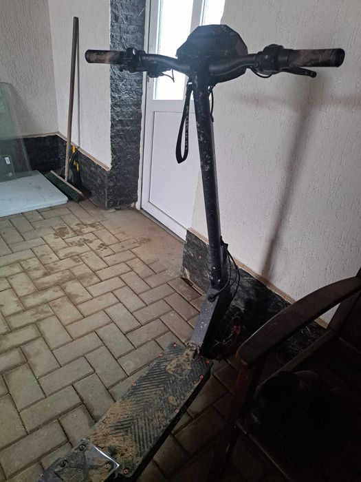 Vând kukirin și playstation 4 PRO+accesorii