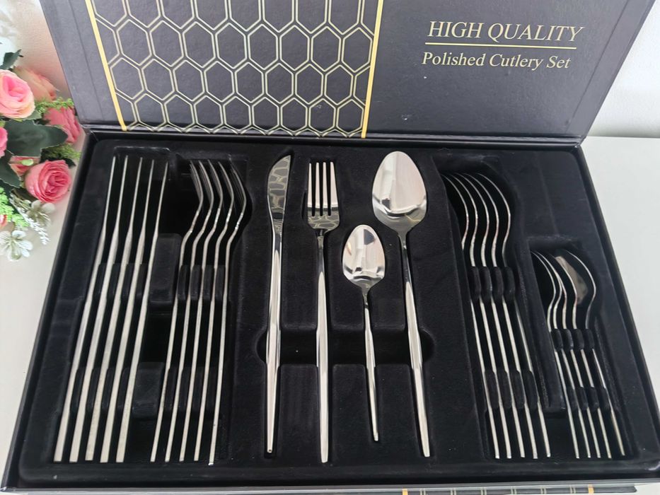 Висококачествен комплект прибори за хранене  24 броя.