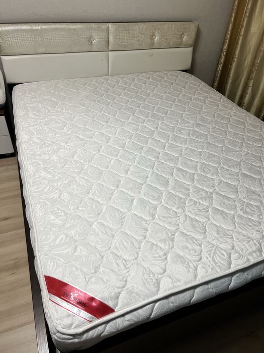 Матрас б/у  160*200