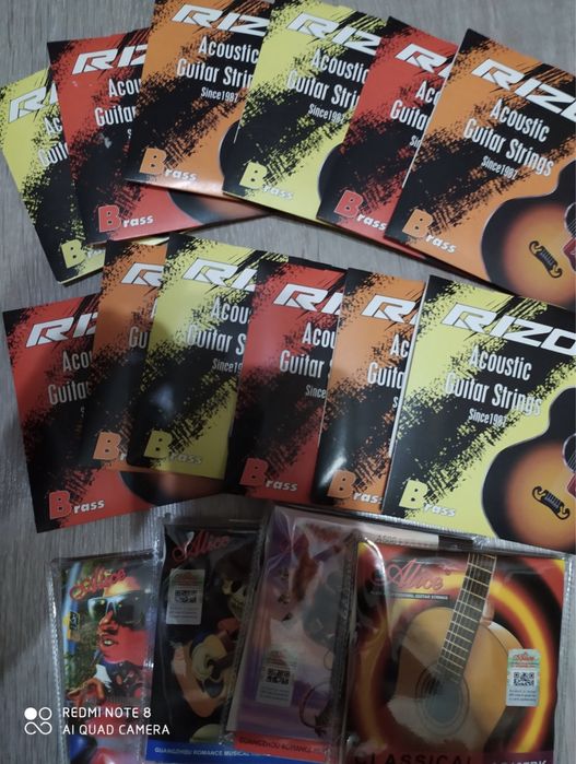 Чехол для гитары .Струна, ремень, каподастер