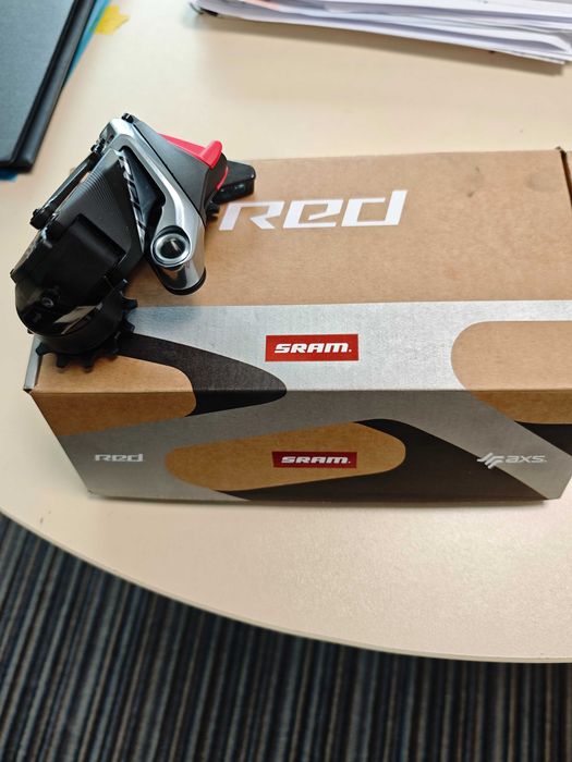 Дерайльор заден SRAM RED AXS E D1 max 33t нов