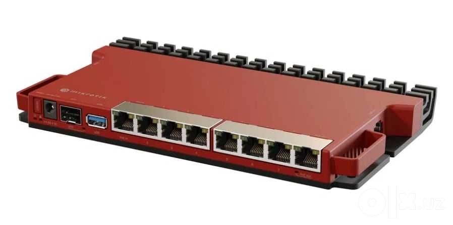 Маршрутизатор MikroTik L009UiGS-RM Свитч