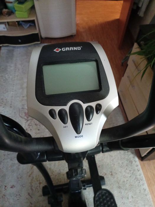 Тренажёр элепс в отличном состоянии.