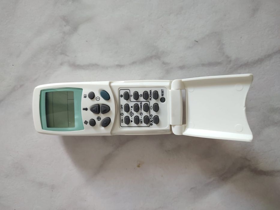 Vând telecomenzi aer condiționat, stare foarte buna!!!