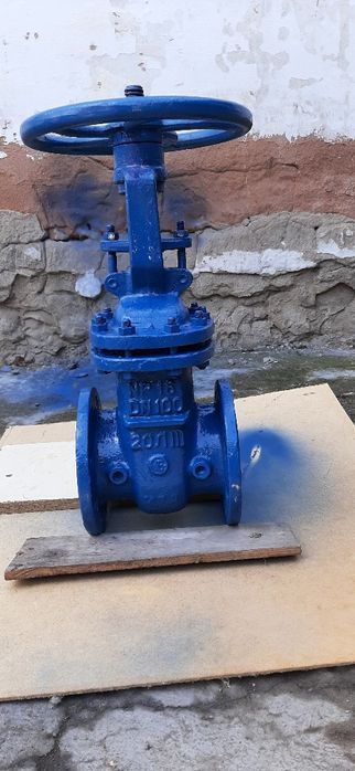 Задвижка цельно клиновая