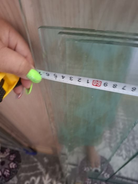 Продам  стекло 5 мм