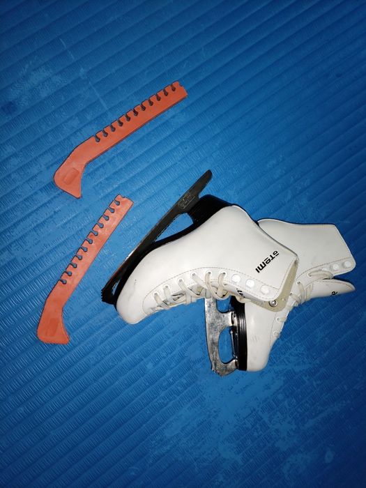 Кожаные коньки Atemi