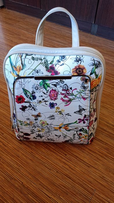 Раница - на цветя