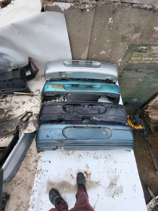 Продам задние бампера ваз 2110